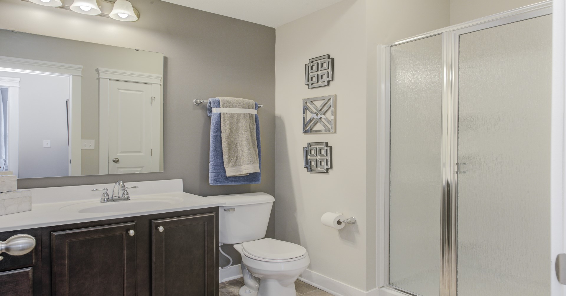 Highpointe Model Bathroom